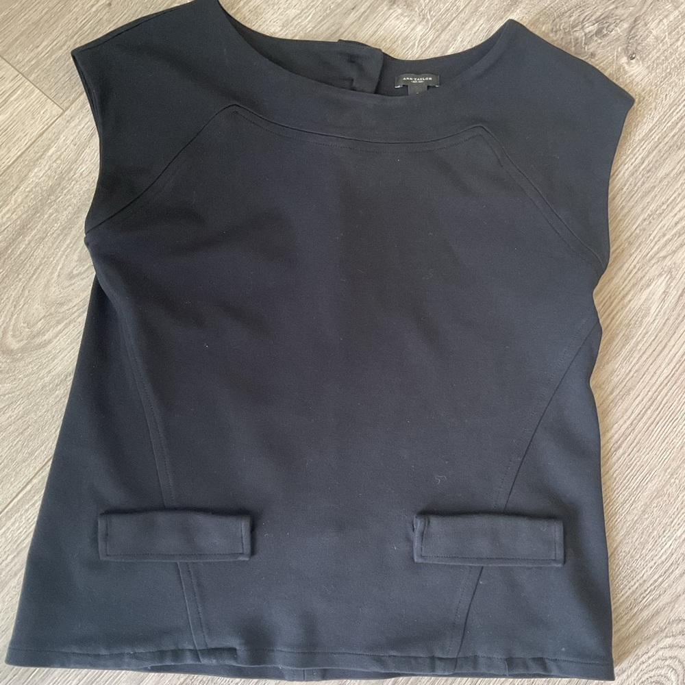 ANN TAYLOR Perfectly Structured Boxy Sleeveless  Top